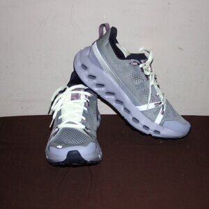 14 A  LN LADIES ON CLOUD SNEAKERS CLOUDSURFER TRAIL - GREY - SIZE 8